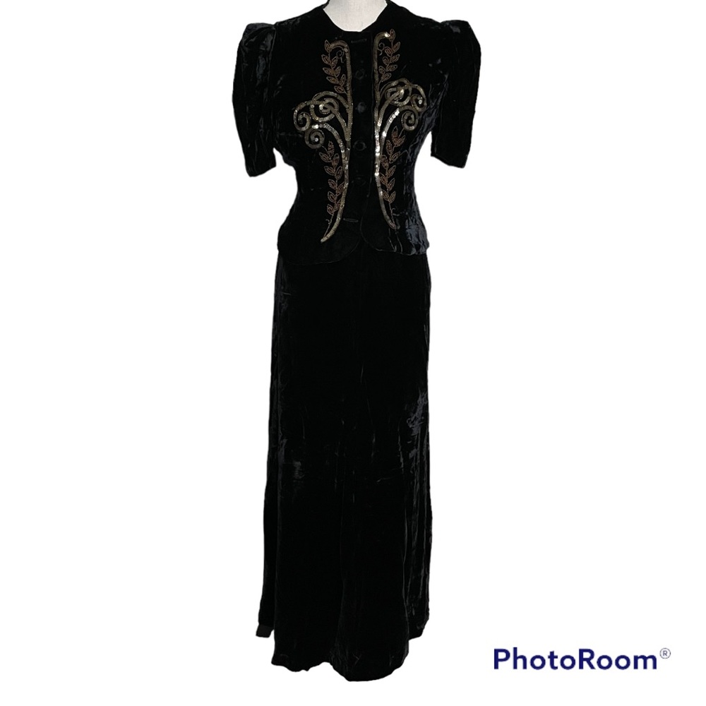 Vintage Black Rayon & Silk Velvet skirt set With Copper Beading. Size 10